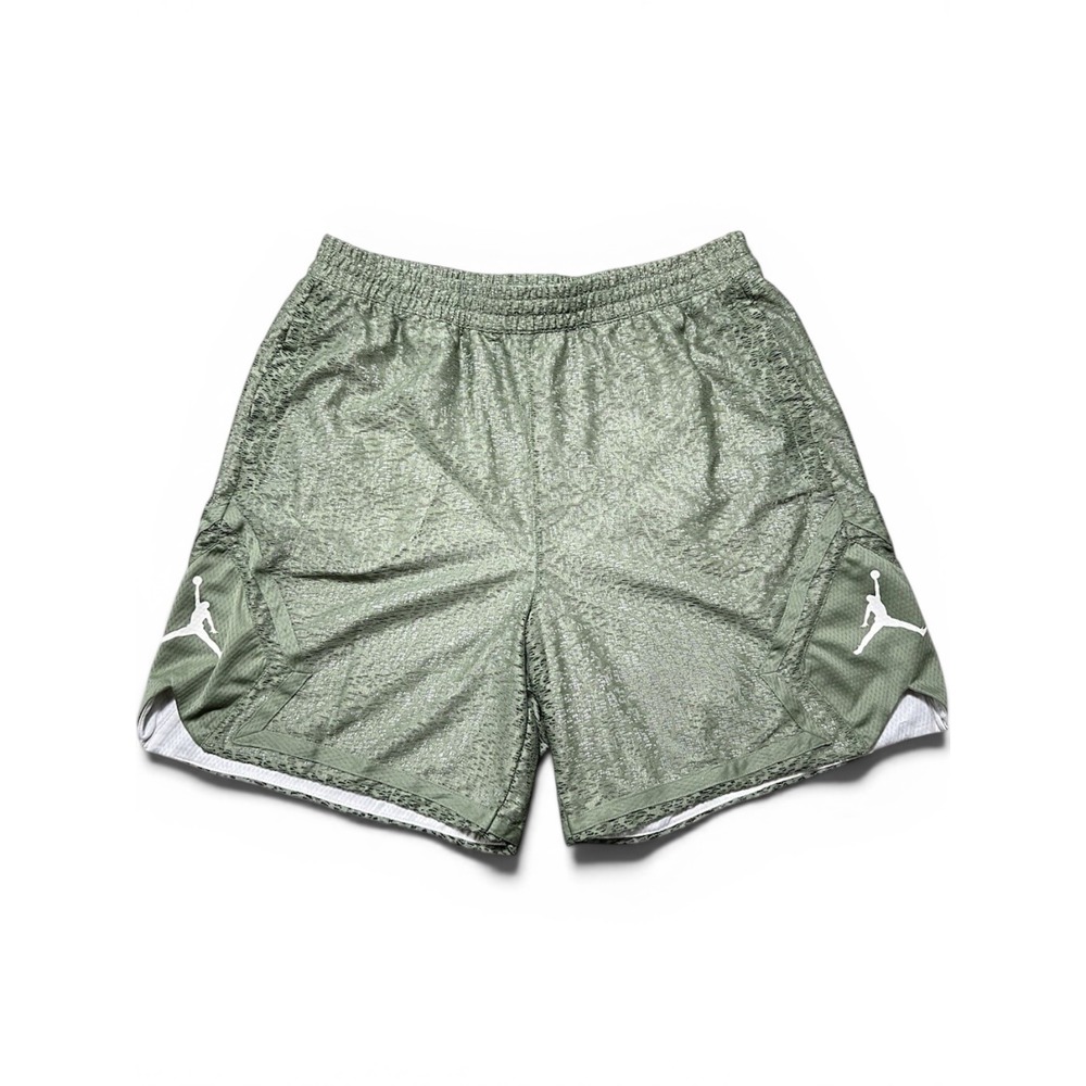Air Jordan Womens Essential Diamond Jumpman Basketball Shorts, Green‎ DZ3220; M